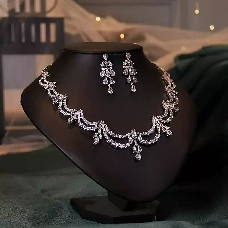 Luxurious Zircon Necklace and Earrings Set – Bridal Jewelry Set