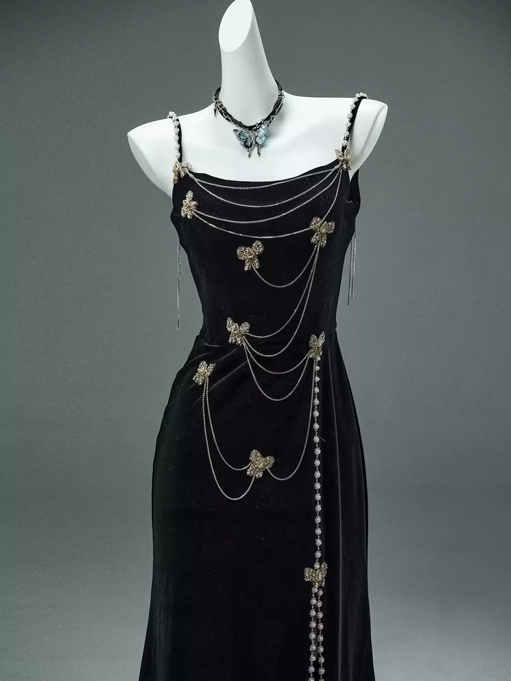 Black Velvet Evening Dress with Butterfly Chains – Elegant Sleeveless Evening Dress with Lace-Up Back Plus Size
