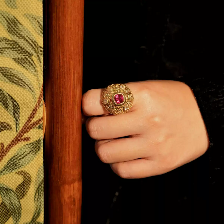 Crown of Scarlet – Vintage Red Gemstone Dome Ring – Game of Thrones