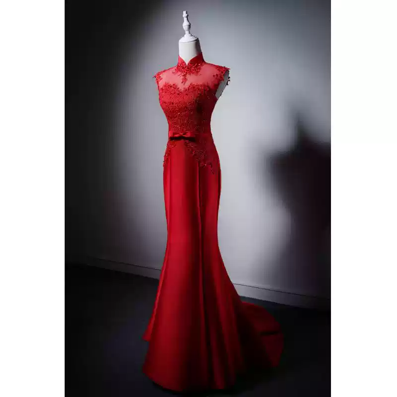 Luxury Red Cheongsam Dress with Lace Appliqué – Elegant High-Neck Mermaid Evening Gown with Sheer Bodice Plus Size