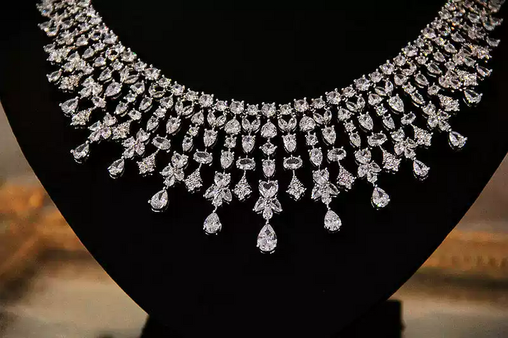 Luxurious Zircon Bridal Necklace and Earrings Jewelry Set