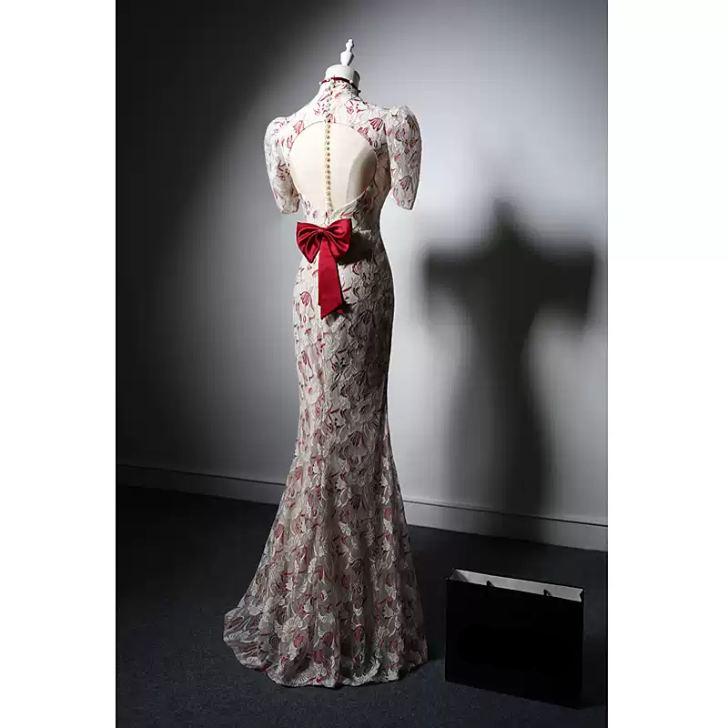 Designer White and Red Cheongsam Dress with Puff Sleeves and Open Back - Elegant Floral Embroidery Mermaid Evening Dress with Bow Plus Size