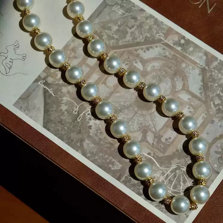 Courtly Dreams – Handmade Vintage Pearl Necklace – Buckingham Palace