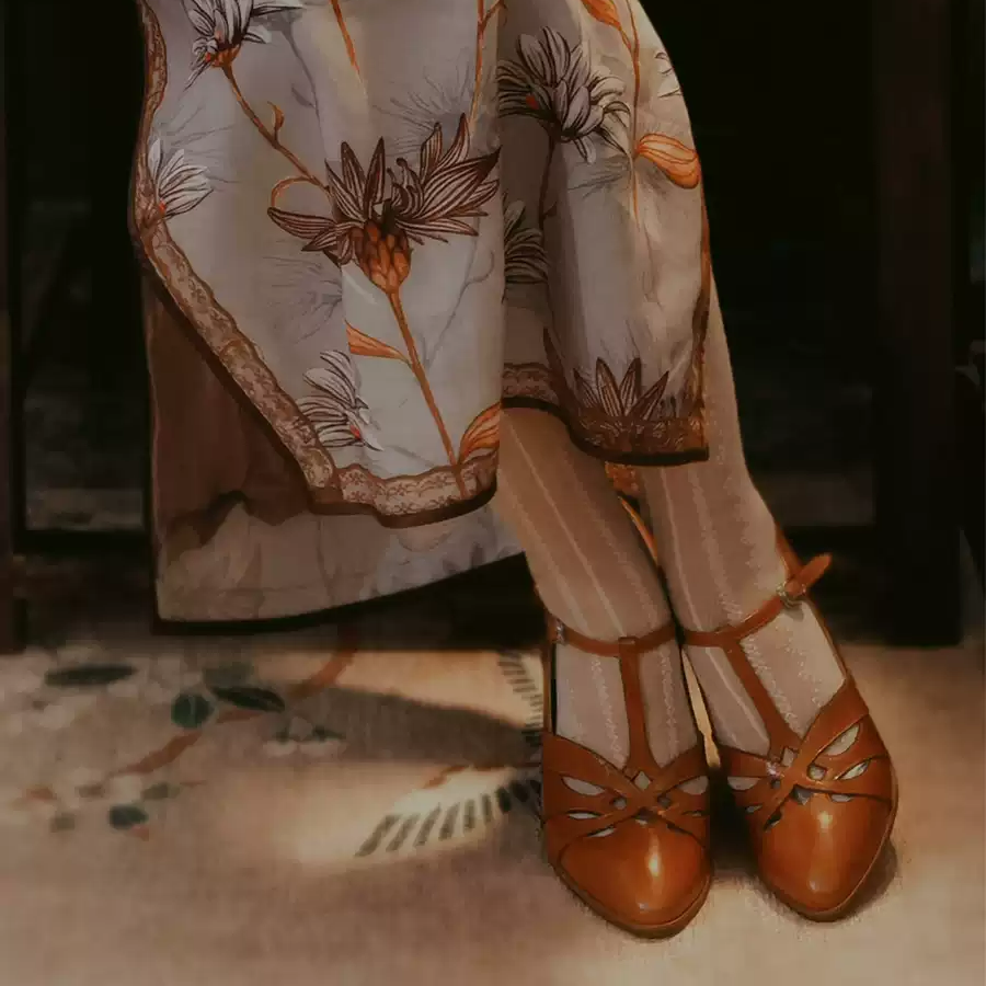 "Dancing Lights" – Handmade White Vintage Leather T-Strap Heels