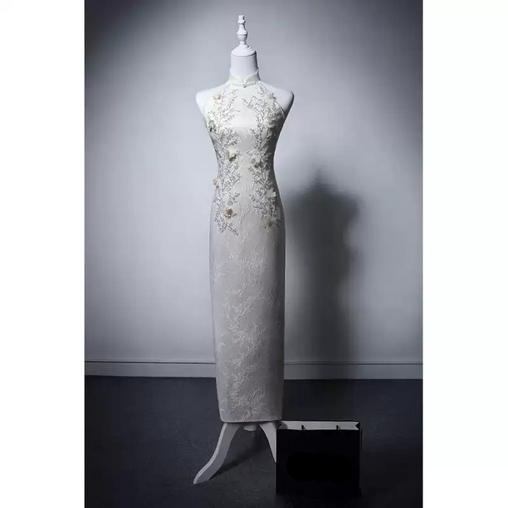 Luxury  White Cheongsam Dress with Floral Embroidery - Designer Sleeveless Silk Qipao Evening Gown Plus Size