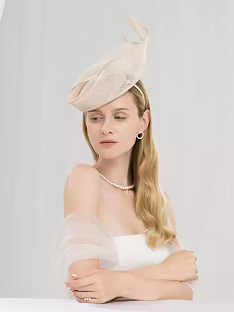 Elegant Ivory Sculptural Fascinator - Hair Fascinators