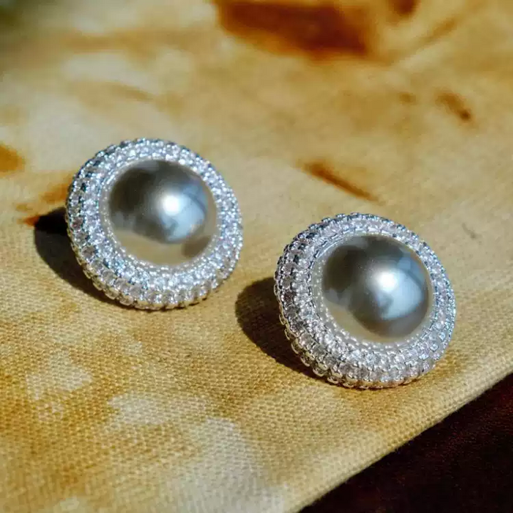 Moonlit Reverie – Handmade Vintage-Style Gray Pearl and Zircon Halo Earrings - Nix