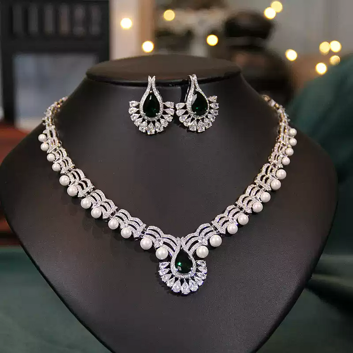 Emerald Heirloom – Green Teardrop Pearl Bridal Necklace & Earrings Set