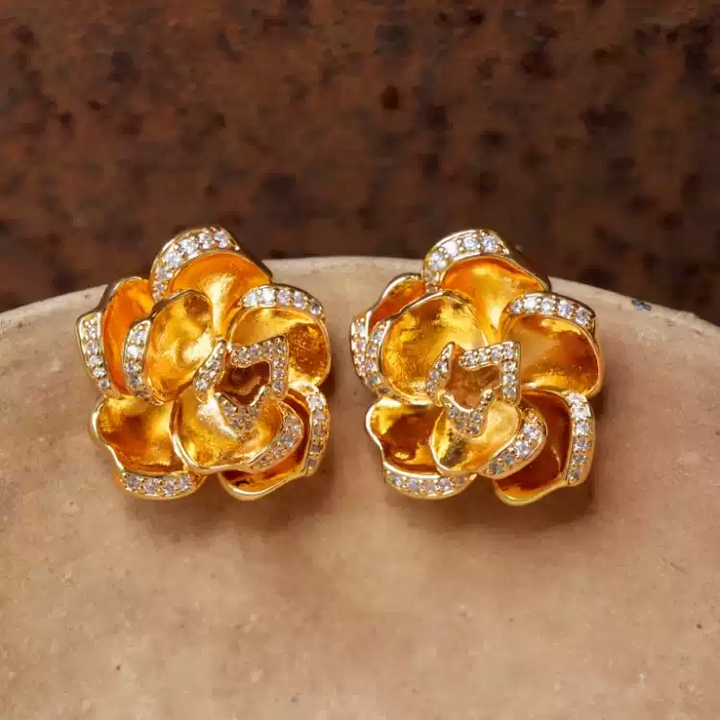 Whispers of Rose – Vintage Silver Camellia Earrings - La Vie en Rose