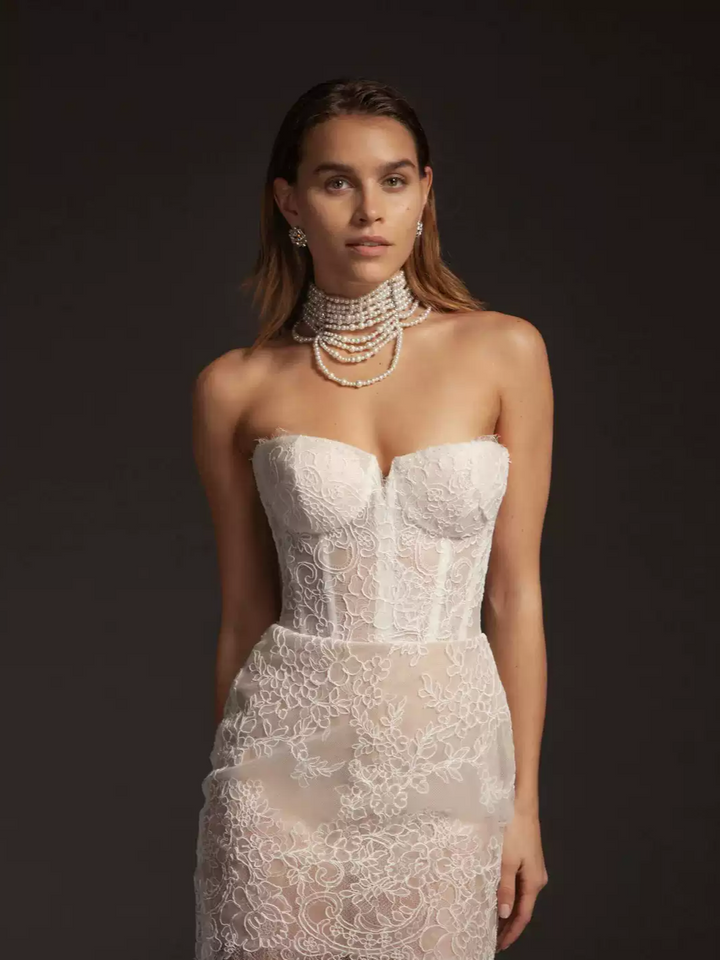 Short Bridal Wedding Dress with Convertible Puffy Tulle Train – Strapless Wedding Dress with Lace Plus Size