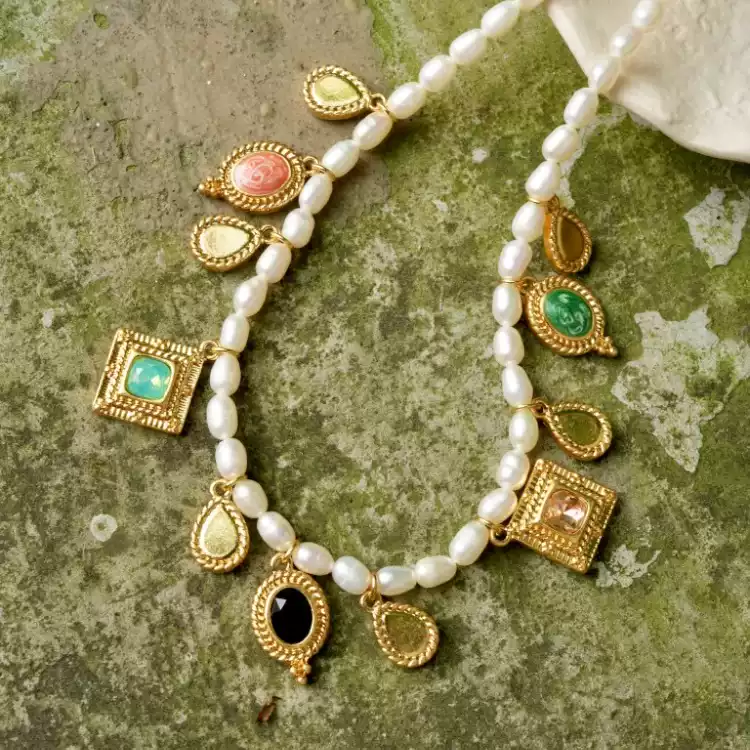 Whispers of Emma – Handmade Freshwater Pearl Charm Necklace – Emma's Fantasy