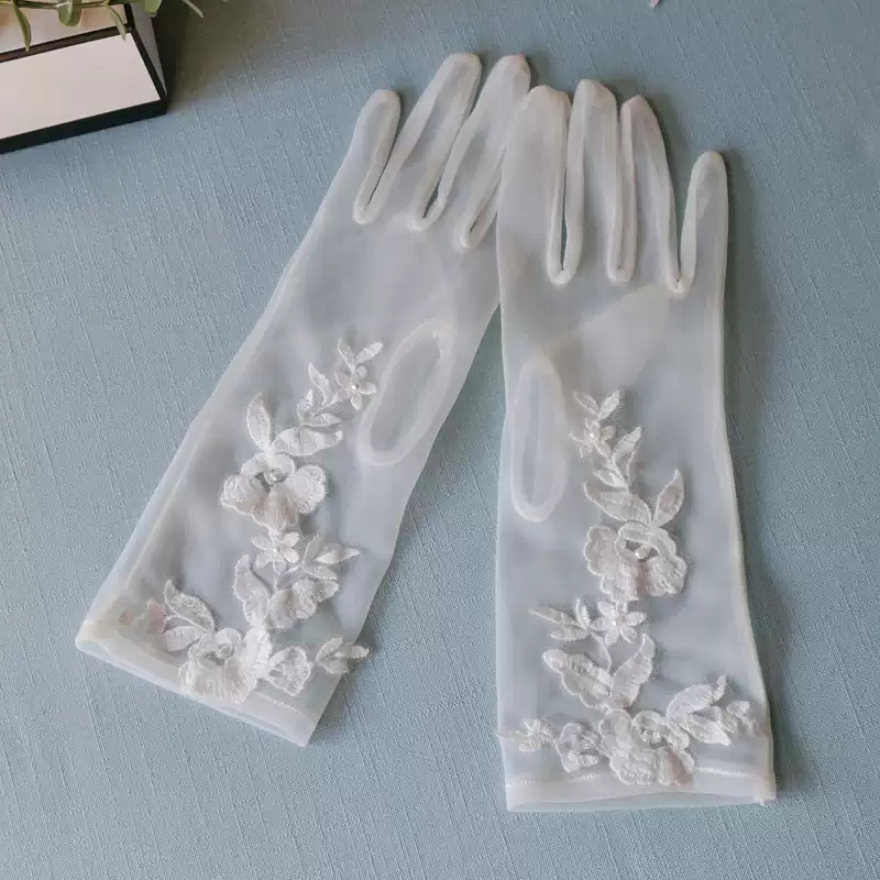 Vintage-Inspired White  Floral Embroidered Tulle Bridal Gloves