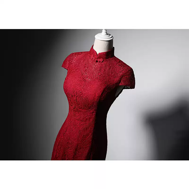 Designer Red Lace Cheongsam Dress with Cap Sleeves - Elegant Mermaid Evening Gown with Floral Embroidery Plus Size