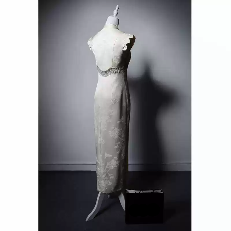 Designer White Cheongsam Dress with Delicate Embroidery – Sleeveless Qipao with Beaded Accents Plus Size Size 24W / White Designer White Cheongsam Dress with Delicate Embroidery – Sleeveless Qipao with Beaded Accents Plus Size Size 24W / White