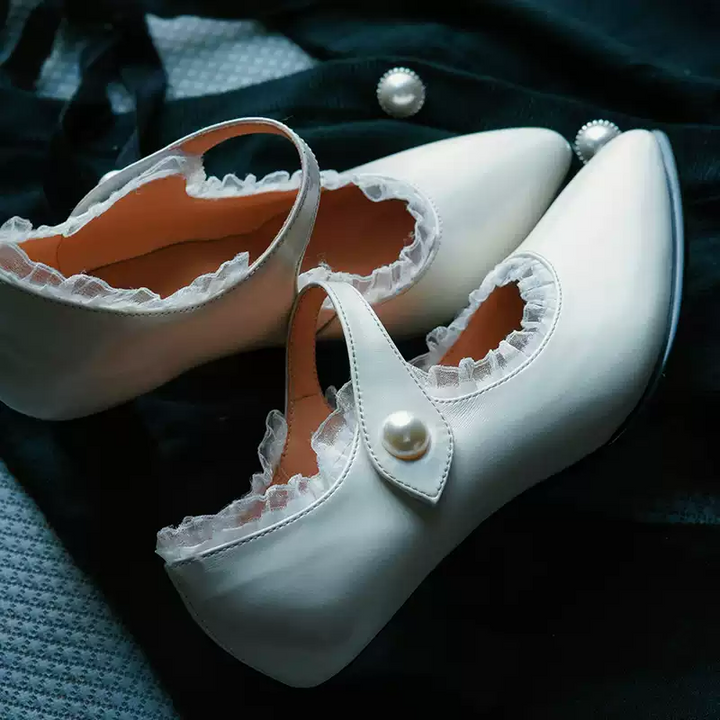 “Pearl Reverie” – Handmade Vintage Lace-Trimmed Mary Jane Shoes in Cowhide Leather