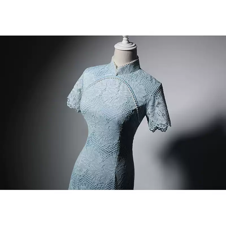 Luxury Blue Cheongsam Dress with Floral Lace – Elegant Blue Evening Gown with High Collar and Short-Sleeve Plus Size