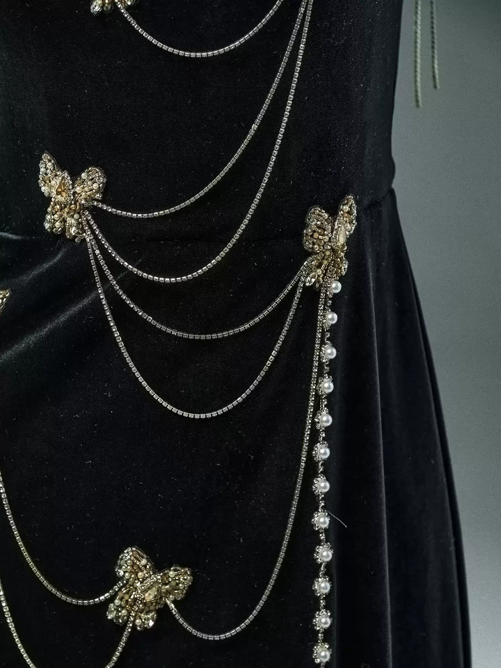 Black Velvet Evening Dress with Butterfly Chains – Elegant Sleeveless Evening Dress with Lace-Up Back Plus Size