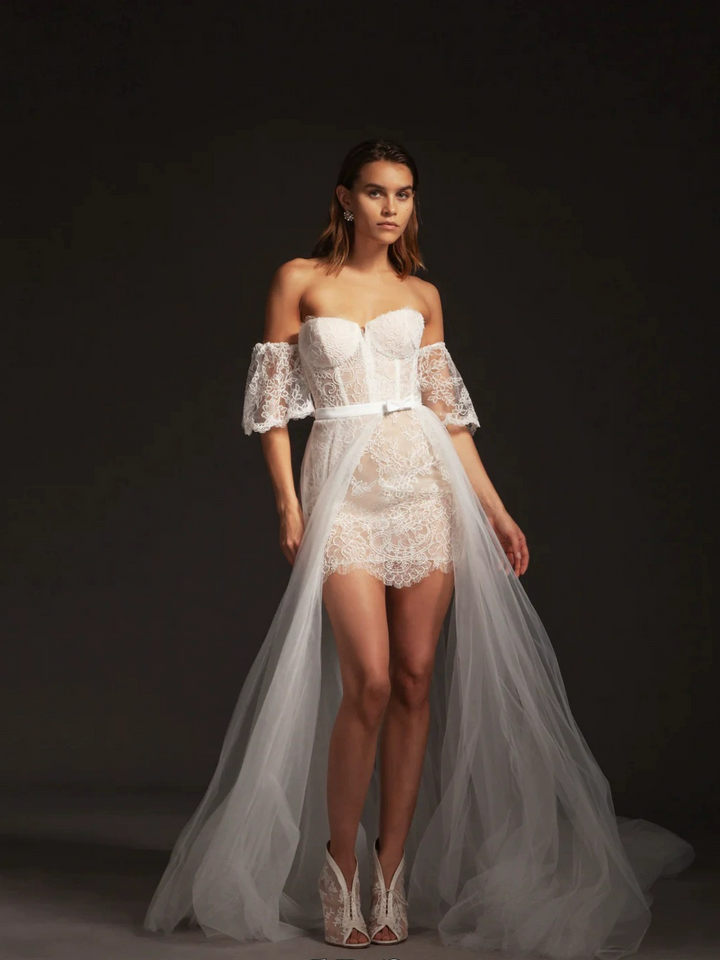 Short Bridal Wedding Dress with Convertible Puffy Tulle Train – Strapless Wedding Dress with Lace Plus Size