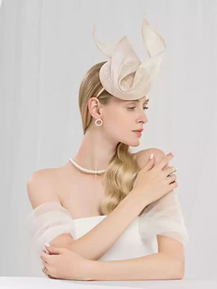 Elegant Ivory Sculptural Fascinator - Hair Fascinators