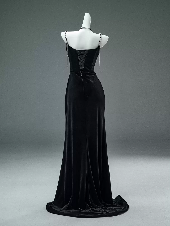 Black Velvet Evening Dress with Butterfly Chains – Elegant Sleeveless Evening Dress with Lace-Up Back Plus Size