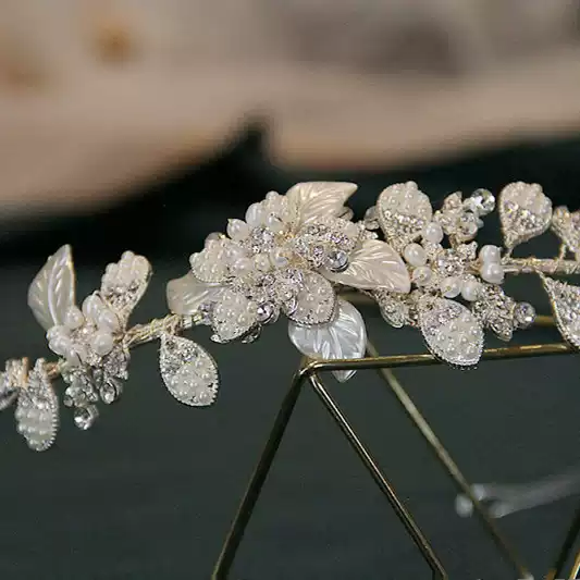 Moonlit Fern – Pearl & Crystal Leaf Bridal Headband