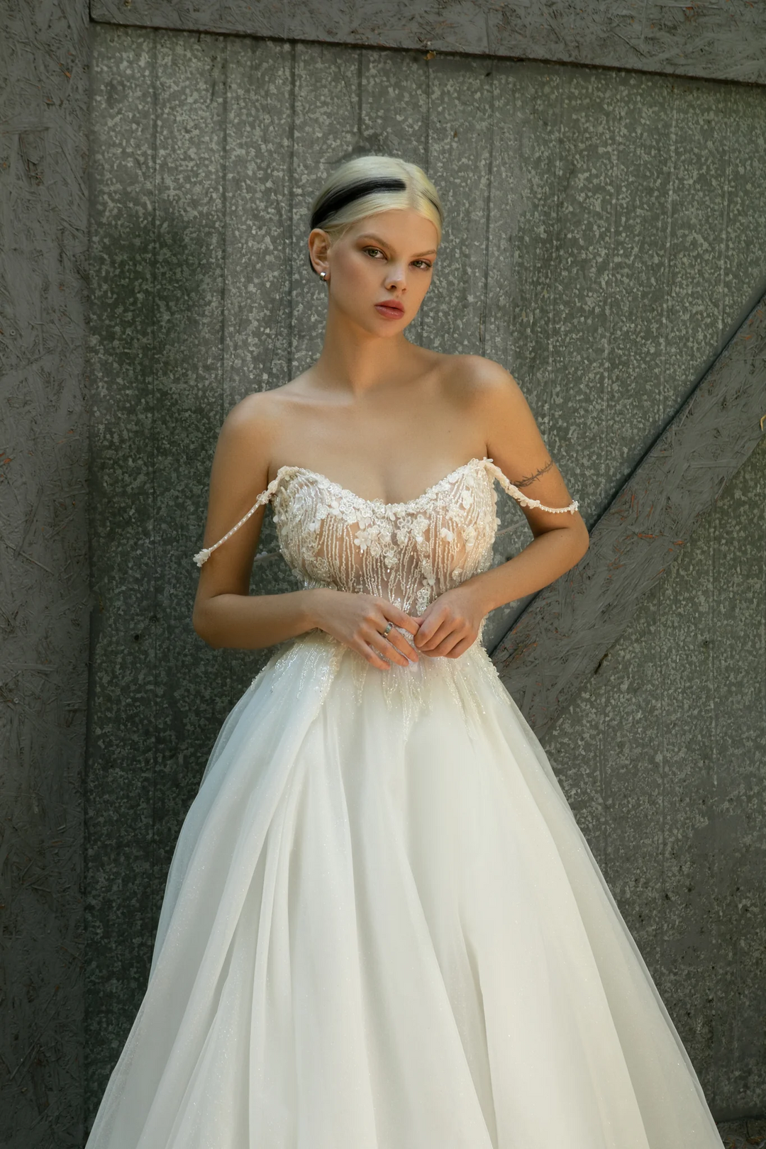 Ivory Fairy Dress Wedding with Lace Corset and 3D Flowers Floral Wedding Dress with Shimmer and Train Plus Size - Medison Size 12 Ivory Fairy Dress Wedding with Lace Corset and 3D Flowers Floral Wedding Dress with Shimmer and Train Plus Size - Medison Size 12