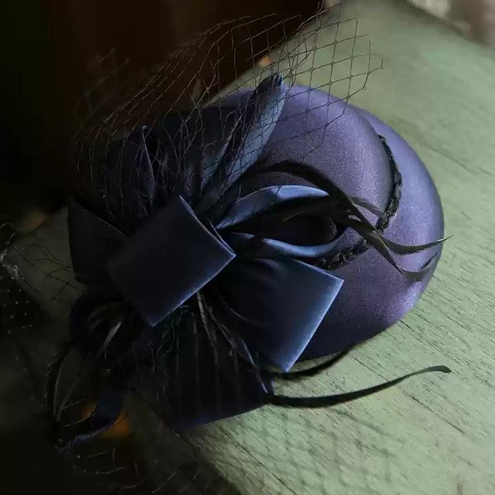 Vintage-Inspired White Bridal Fascinator - Vintage Bridal Hats with Bow and Veil