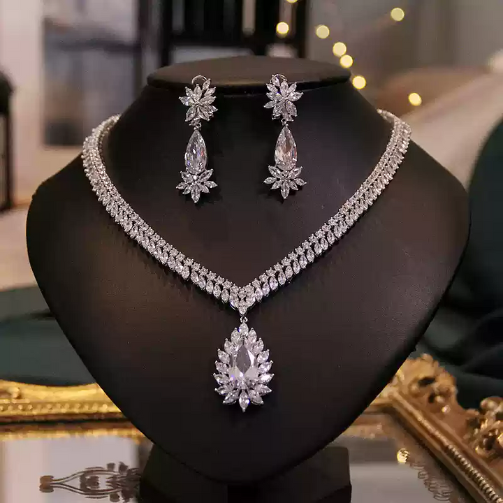 Winter Crown – Marquise Crystal Pendant Necklace & Earrings Set