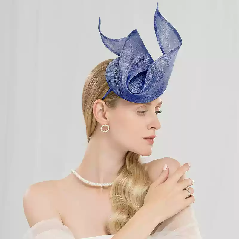 Elegant Ivory Sculptural Fascinator - Hair Fascinators