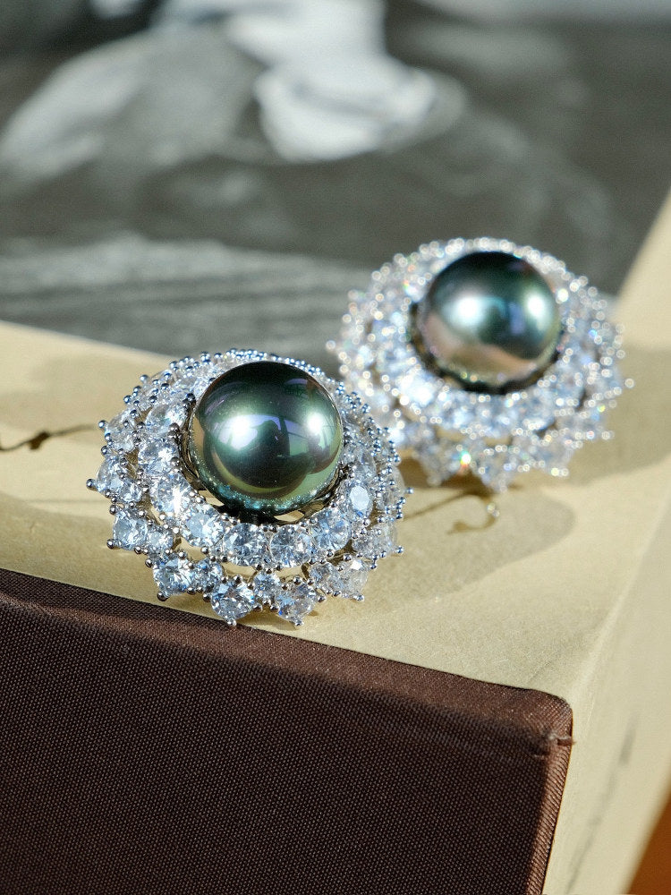 Midnight Crown – Handmade Vintage-Style Tahitian Pearl Halo Earrings – Royal Palace of Madrid