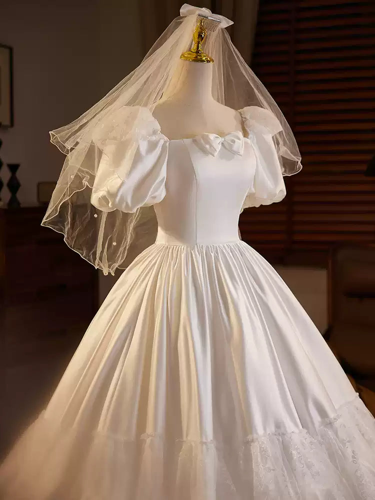 Vintage Puff Sleeve Wedding Dress with Lace Tiered Skirt – Ruffle