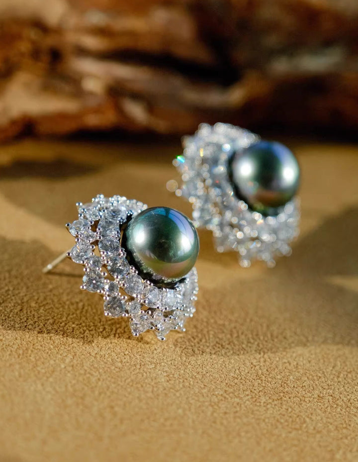 Midnight Crown – Handmade Vintage-Style Tahitian Pearl Halo Earrings – Royal Palace of Madrid