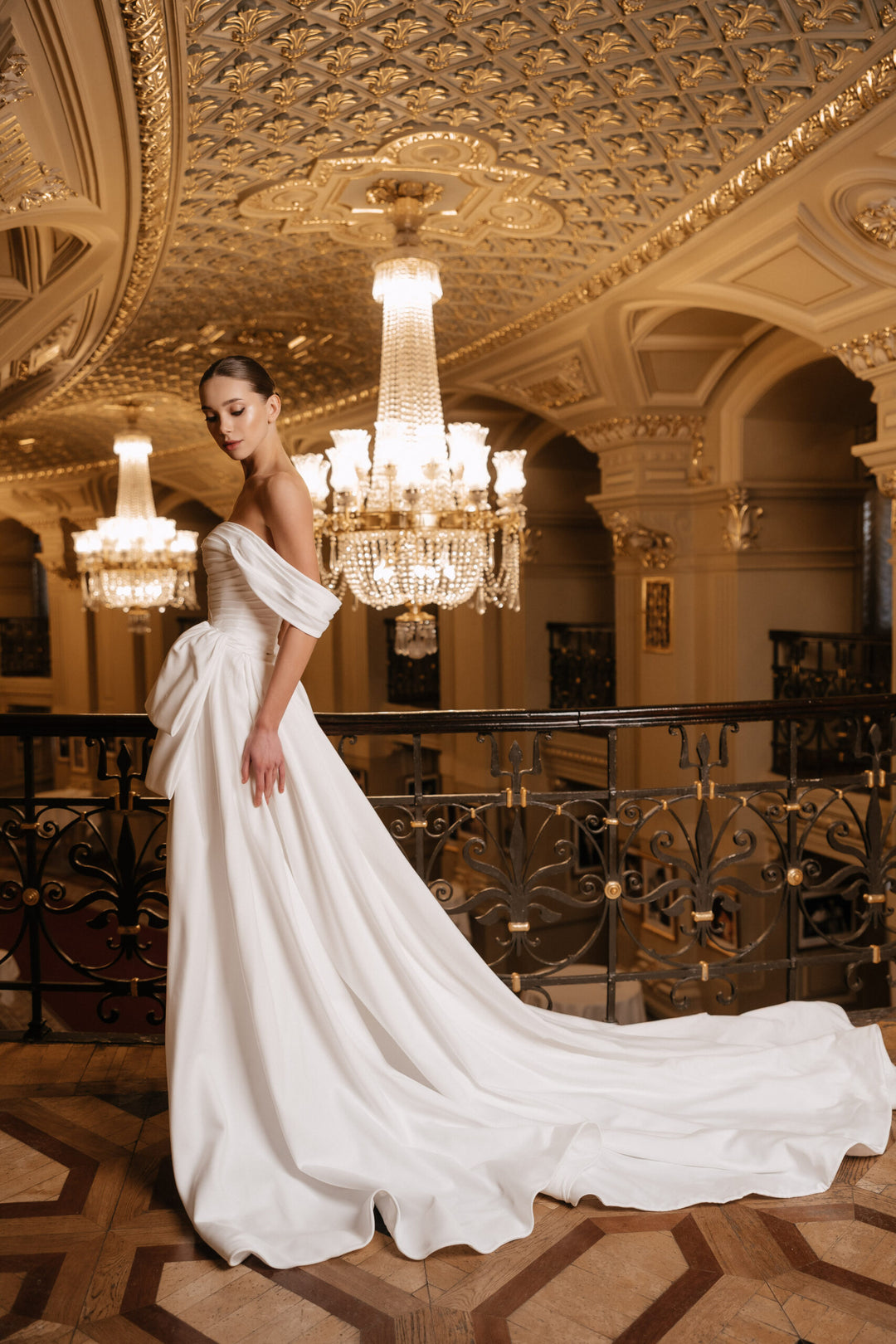 Ivory Off the Shoulder Wedding Dress with High Slit - Convertible Wedding Dress with Removable Train Plus Size – FABRIZIA
