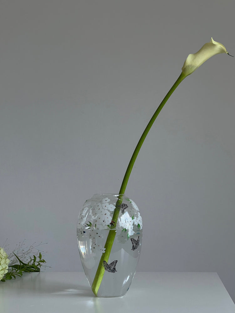 Artistical Handmade Peony Glass Murano Vase and Blown Glass Vase with Butterflies in Crystal Finish