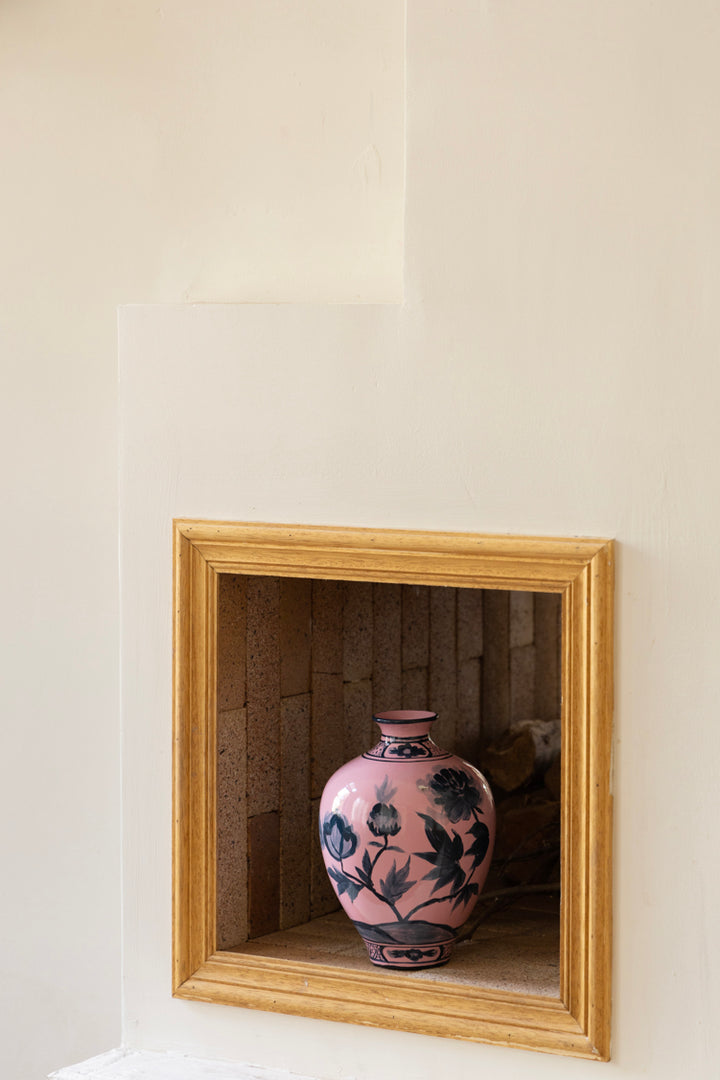 Oriental Style Italian Import Light Purple Hand-Painted Porcelain Vase for Elegant Home Décor