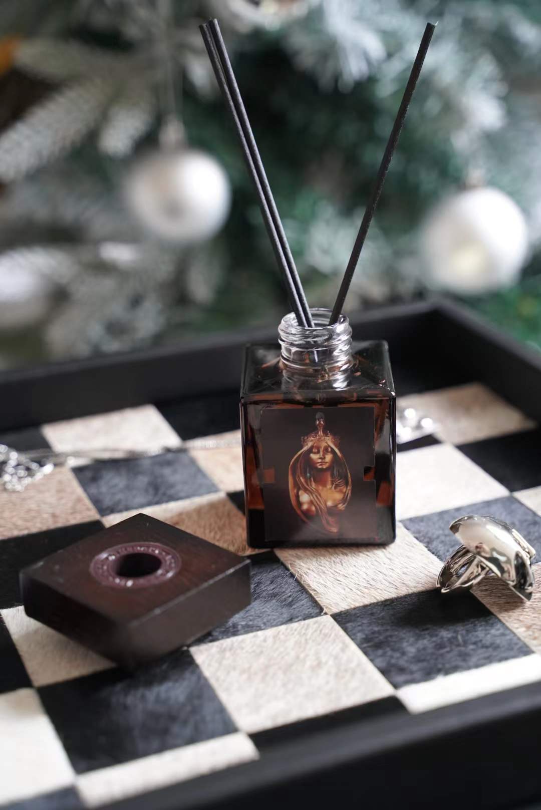 Art Deco Egyptian Limited Nile Reed Diffuser with Fresh Herb in Handmade Murano Glass Bottle
