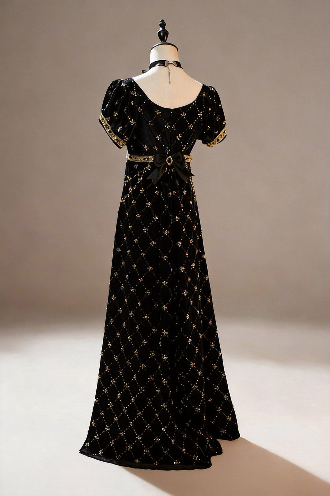 Regency Era Black Velvet Gold Embroidered Empire Waist Vintage Gown With Puff Sleeves Bridgerton Inspired Dress Plus Size Size 24W / With Matching Regency Era Black Velvet Gold Embroidered Empire Waist Vintage Gown With Puff Sleeves Bridgerton Inspired Dress Plus Size Size 24W / With Matching