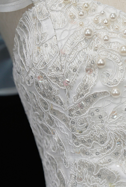 Regency Era White Empire Waist Dress with Puff Sleeves and Lace Overlay – Bridgerton Inspired Gown Plus Size