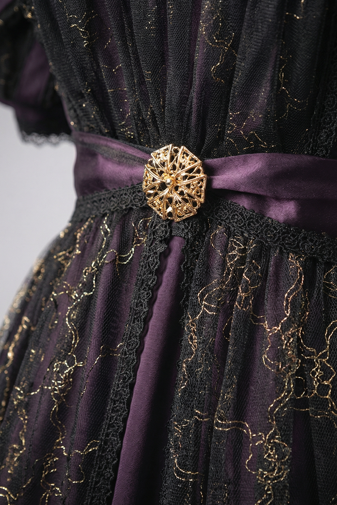 Regency Era Dark Purple Black Lace Ball Gown Gothic- Bridgerton Regenc WonderlandByLilian Regency Era Dark Purple Black Lace Ball Gown Gothic- Bridgerton Regenc WonderlandByLilian