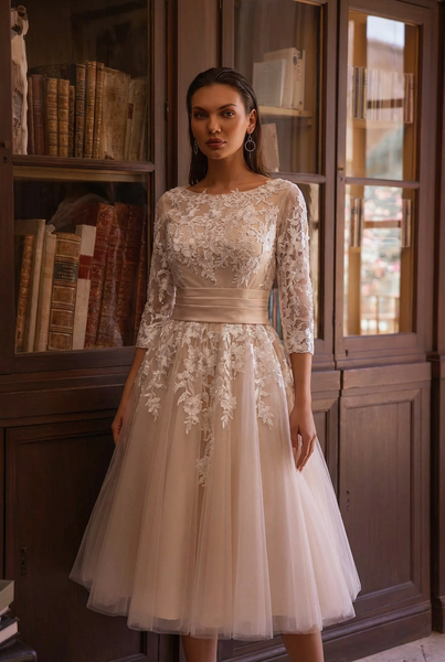 Retro 50s Modest Tea Length Short Lace Wedding Dress – WonderlandByLilian