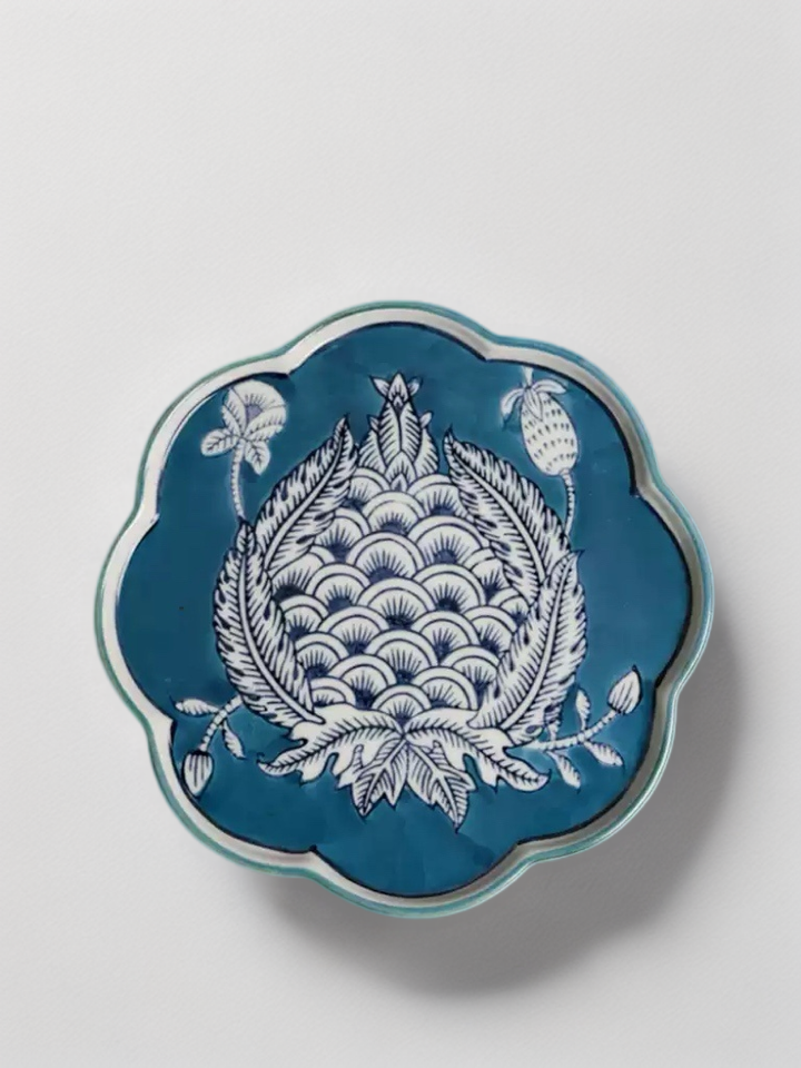 Vintage-Inspired Mandarin Handmade Blue and White Porcelain Plate with Brass Stand