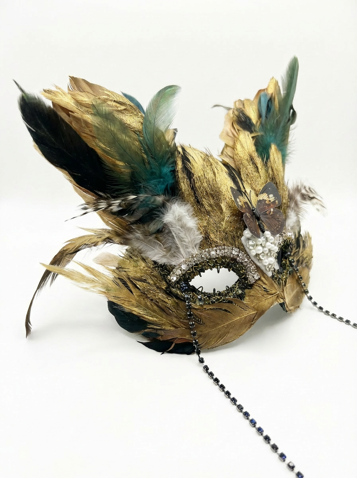 Gilded Monarch – Baroque Feather Masquerade Mask
