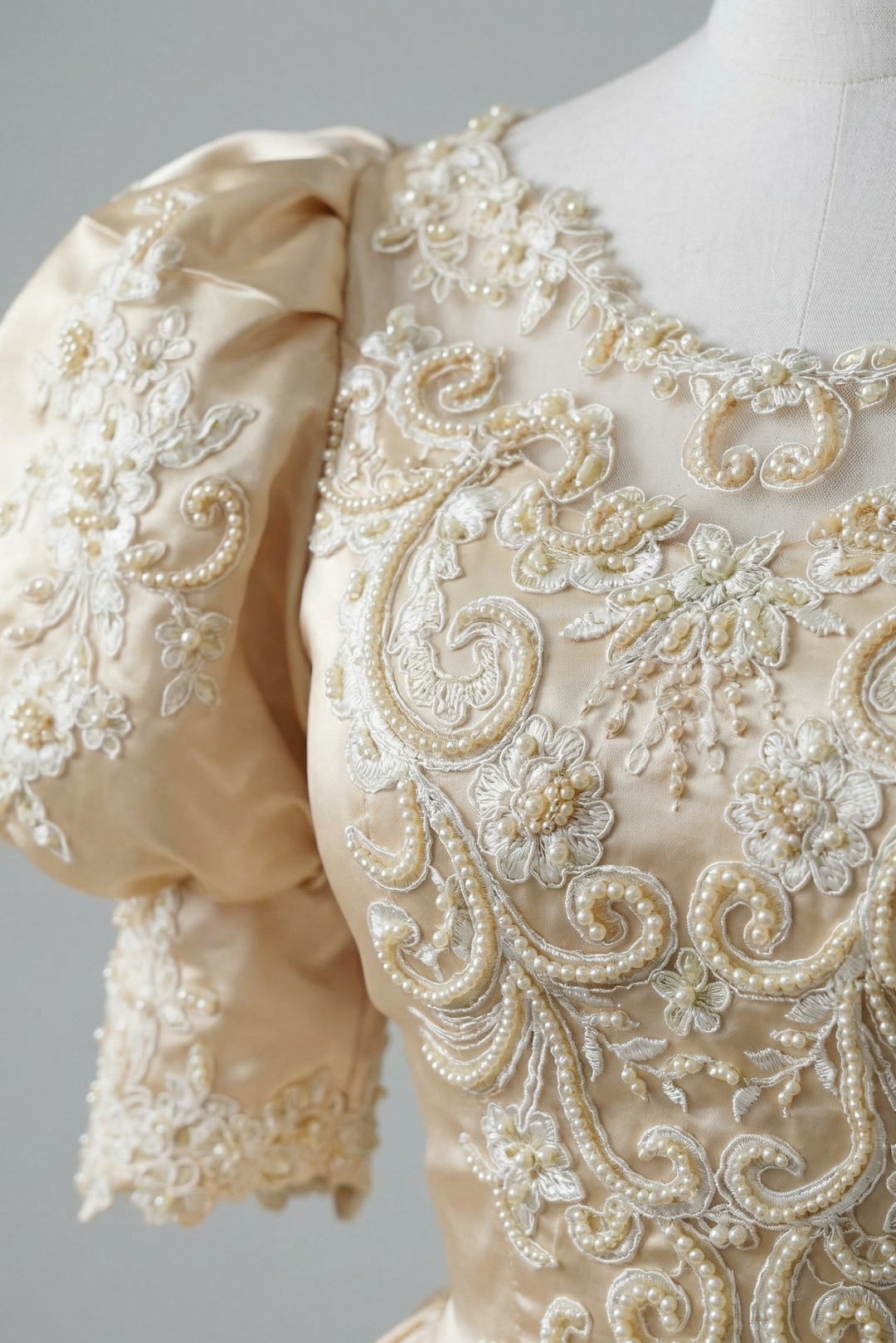 antique gold wedding dress Off the Shoulder Vintage Mermaid Wedding Dresses Lace Applique Retro Wedding Dress AWD1254