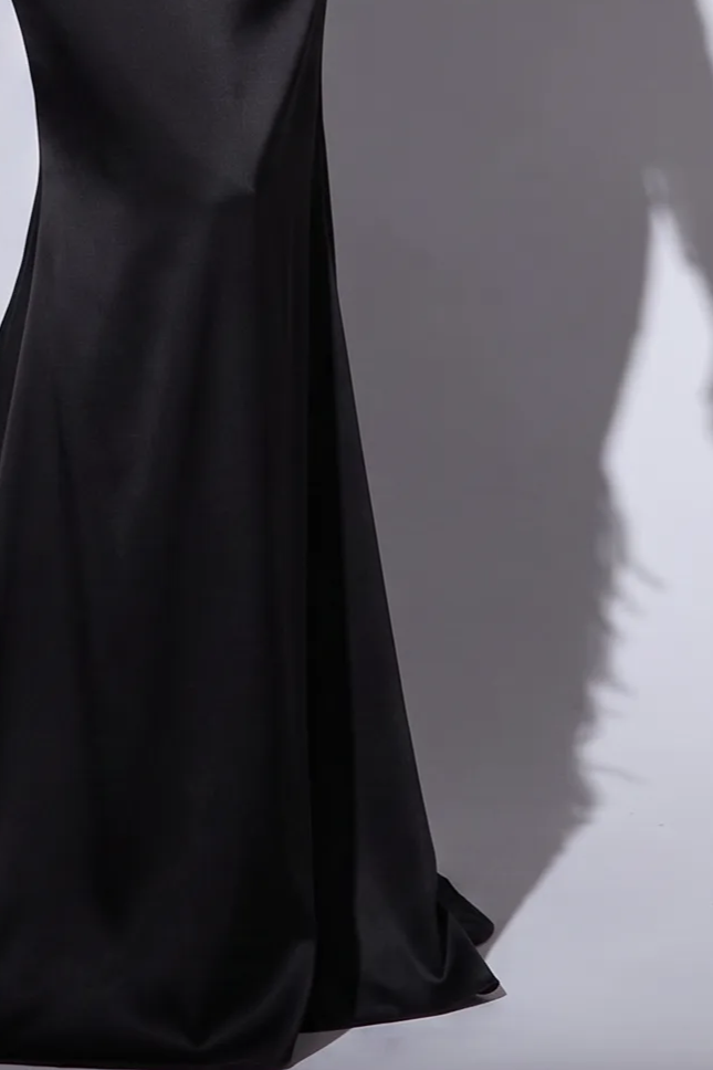 Black Off the Shoulder Satin Mermaid Evening Gown Elegant Corset Formal Dress Plus Size