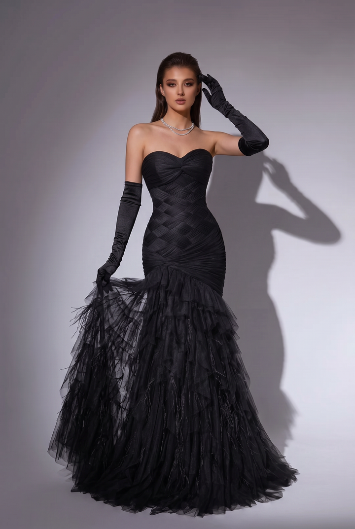 Black Strapless Mermaid Evening Dress with Ruched Bodice and Layered Tulle Skirt – Elegant Formal Gown Plus Size