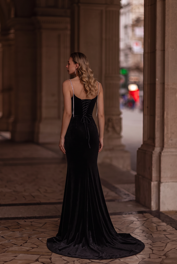Black Velvet Evening Dress with Butterfly Chains – Elegant Sleeveless Evening Dress with Lace-Up Back Plus Size