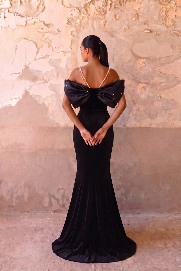 Black Velvet Mermaid Formal Dress With Pearl Chain - Plus Size
