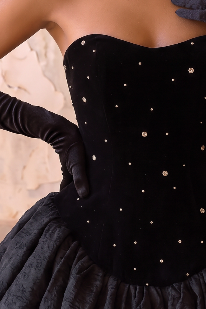 Black Gothic Wedding Dress With Embroidery - Gothic Strapless Ball Gown Plus Size