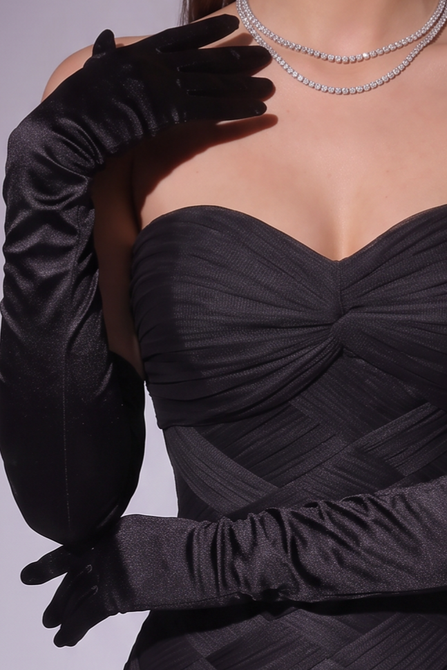 Black Strapless Mermaid Evening Dress with Ruched Bodice and Layered Tulle Skirt – Elegant Formal Gown Plus Size