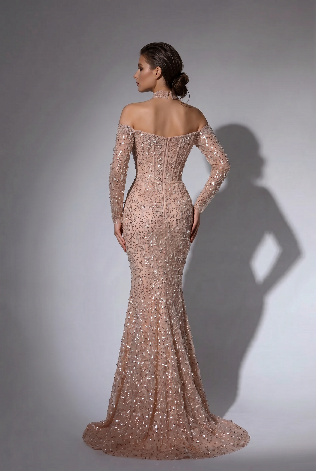 Elegantes Champagner-Abendkleid mit Pailletten und Tüll - Champagner-Kleid für Hochzeitsgäste - Hübsches Paillettenkleid mit langen Ärmeln in Übergröße